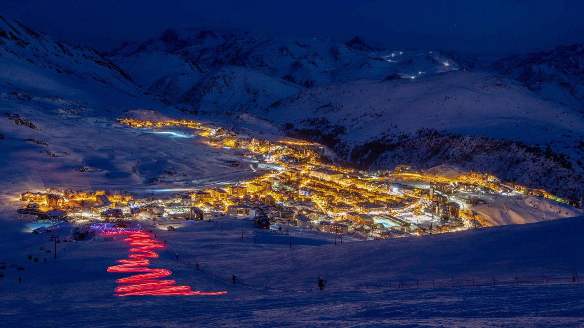 Chalet Alpe D'Huez 1850-Sea And Mountain Pleasure Avec 2 Appartements- 1 Appartement 3 Chambres 8 Couchages - 3 Salles D'Eau Et 1 Appartement 5 Chambres 12 Couchages 5 Salles D'Eau - Jacuzzi Et Sauna -Pieds Des Pistes Et Centre Exteriér fotografie